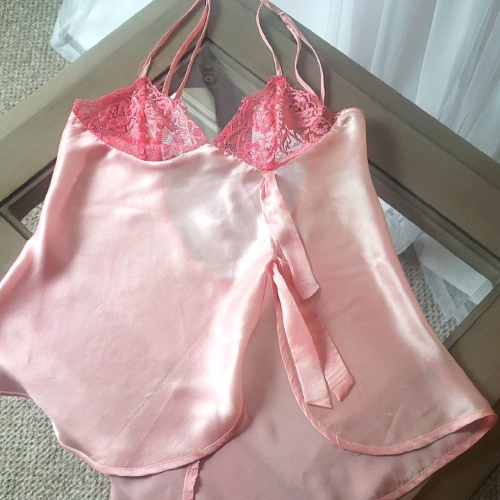 Elegant Pink Lace Trim Silk Chermeuse Chemise